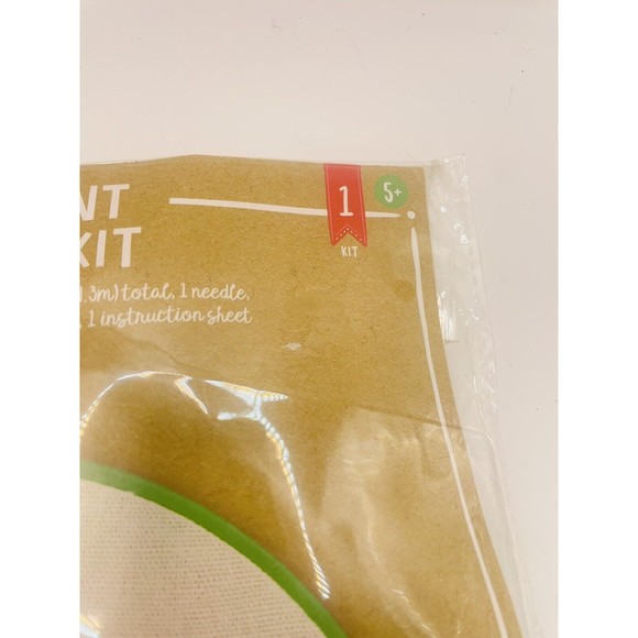 "Happy Paw-lidays" Pet Handprint Embroidery Keepsake Kit Christmas C21 - Picture 4 of 6